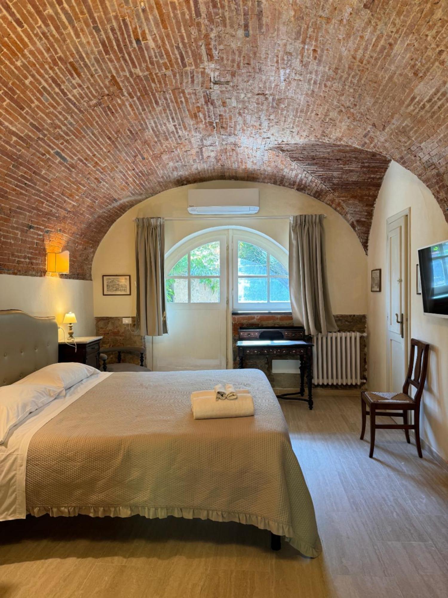 Hotel Sermolli